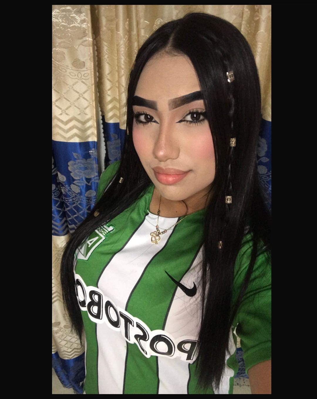 Yésica from Colombia on Ti.Live, live video chat