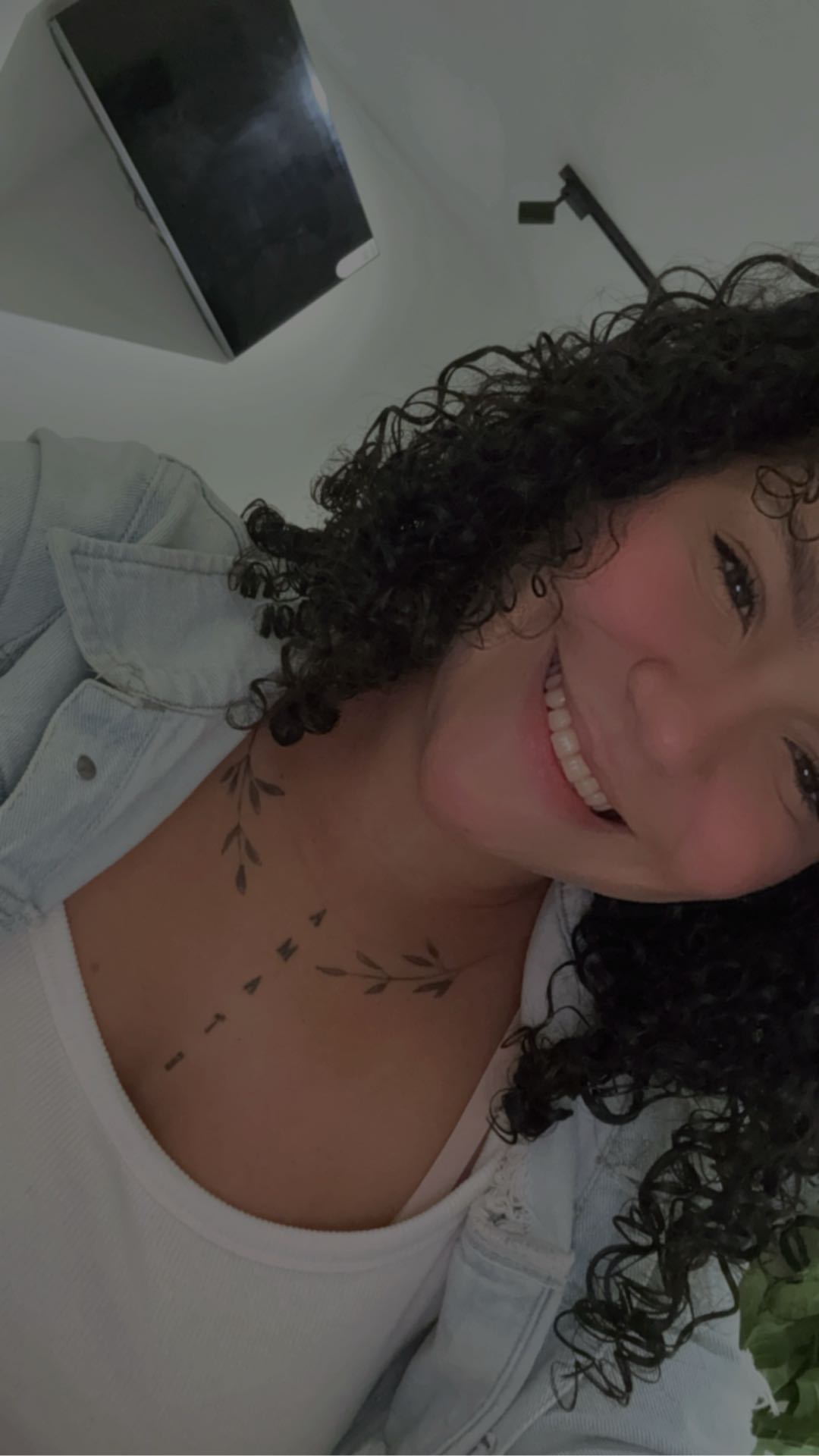 Daniela from Venezuela on Ti.Live — how a Ti.Live match starts