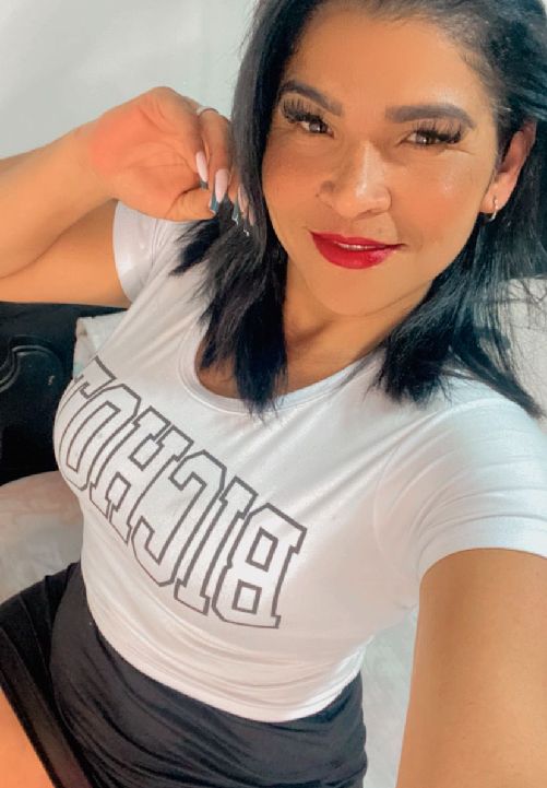 Vanessa from Colombia, a host on Ti.Live